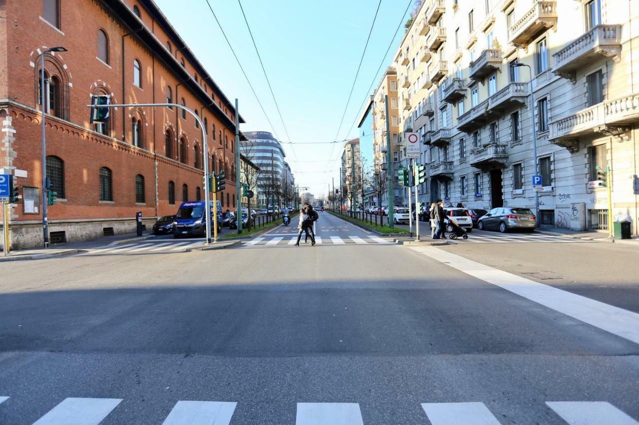 Pretty Space 100Metri Da Stazione Centrale Milan Luaran gambar